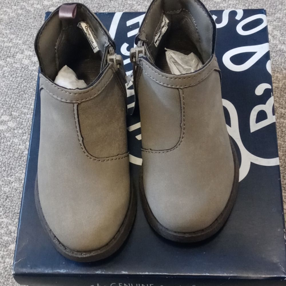 Oshkosh boots - Picture 3 of 3